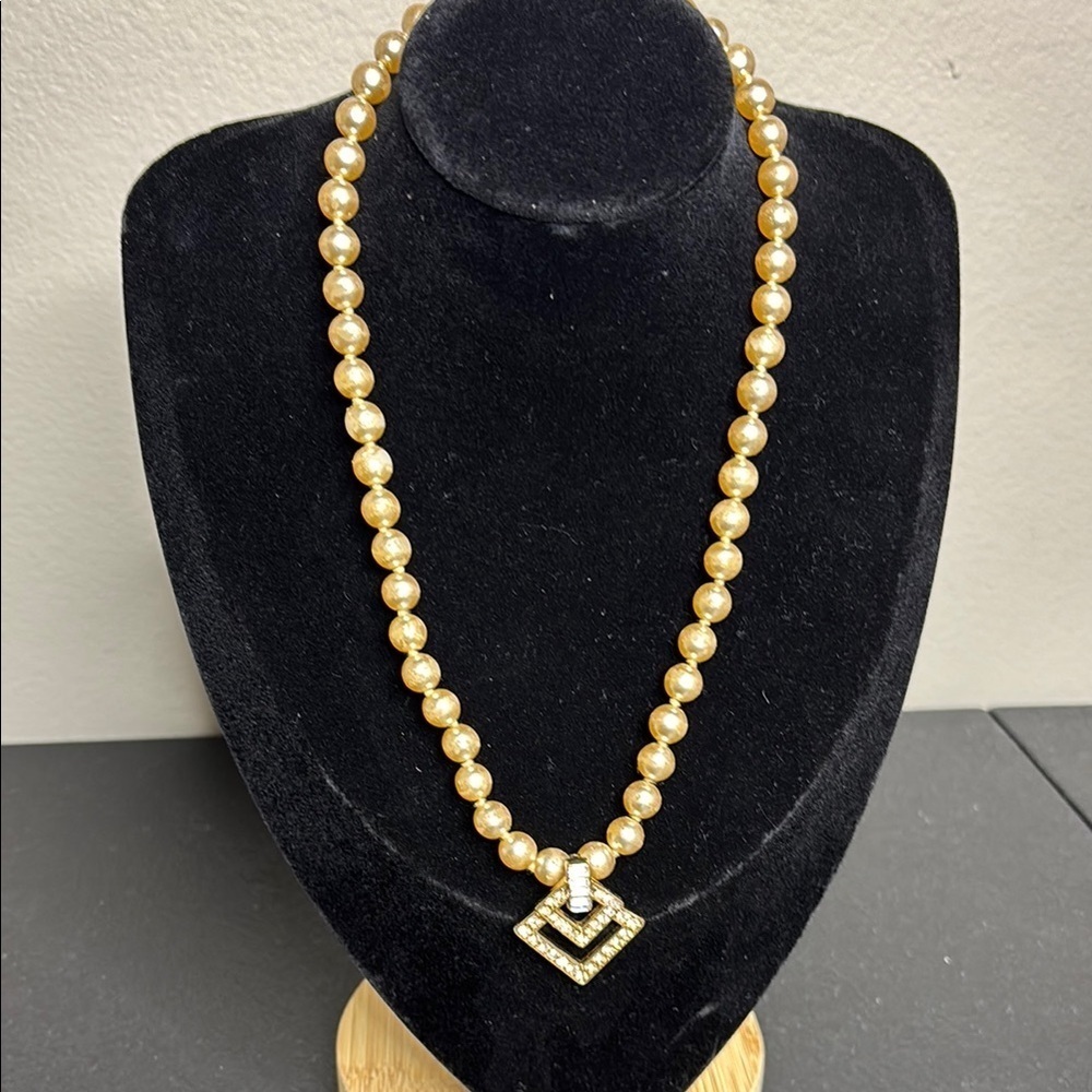 Vintage Kjl Kenneth Jay Lane Elegant Gold Pearl N… - image 1